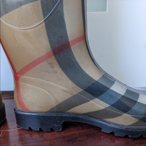 Authentic Burberry Boots - size 36 - Picture 4 of 5